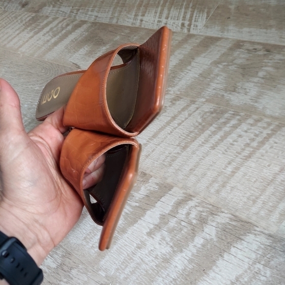 EGO Faux Leather Sculptured Heel Mule - Picture 10 of 16